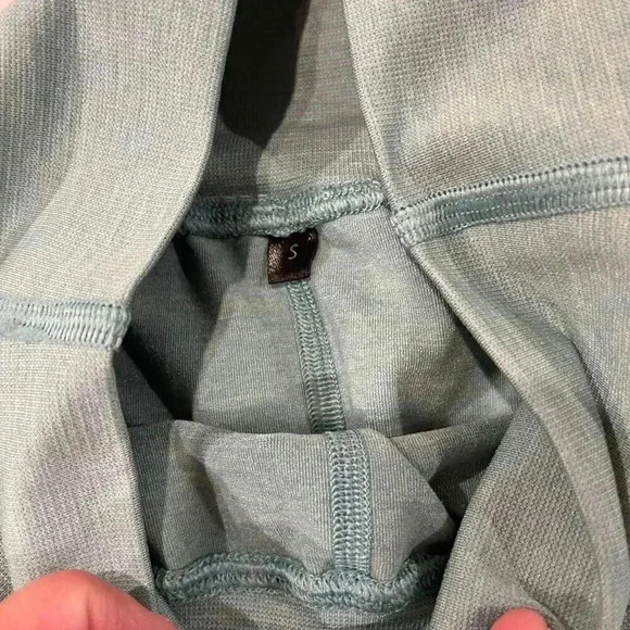 Alphalete Green Amplify Leggings Inseam 25” Womens Small Performance Workout Run - Picture 3 of 7